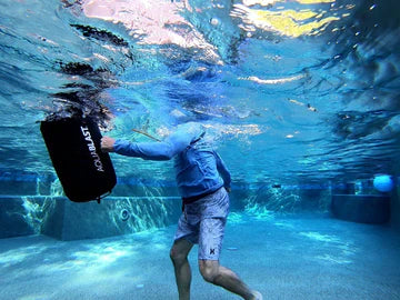 AquaBLAST Pool Fitness Bags come with a Harness system for kickboxing anywhere